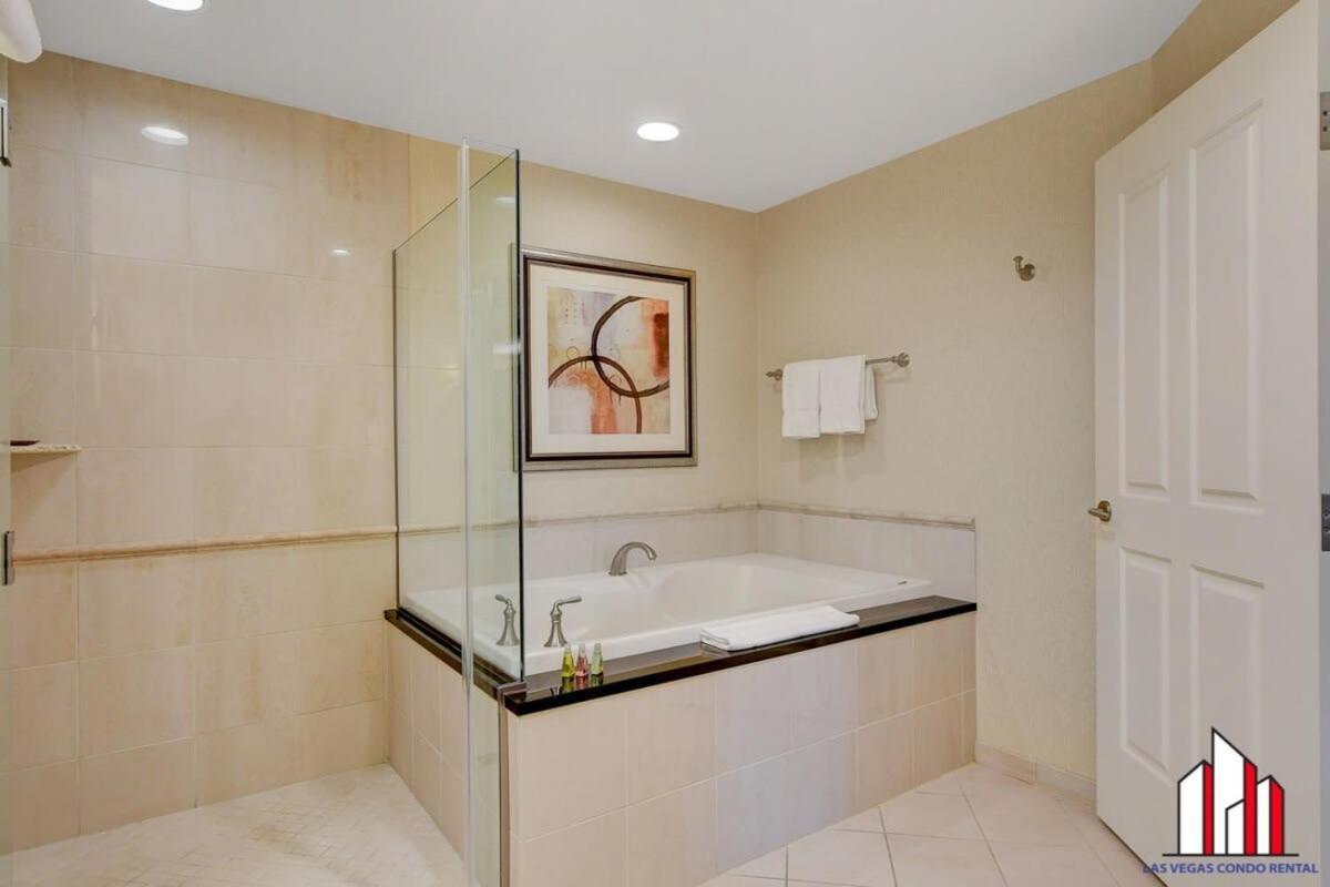 Mgm Signature-18-703 Strip View Jacuzzi Studio Лас Вегас Екстериор снимка